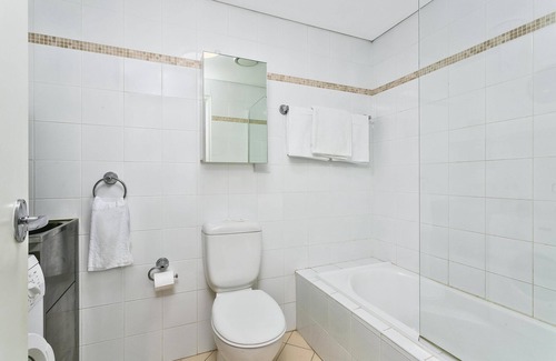 Naremburn Appartement | St Leonards- HERB1 - Herbert Street - Approx. $ 775-$1075 per/week Tastefully Furnished and Designed St Leonards