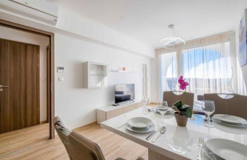Siofok Appartement | Cruiser Apartmanok Siófok By BLTN