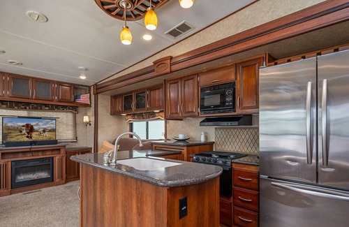 Lindale Maison | Crusader Fifth Wheel