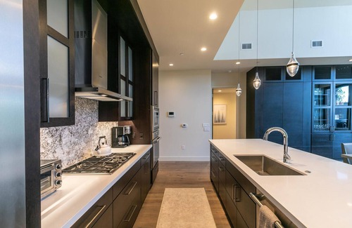 Crystal Bay Copropriété | Crystal Bay Penthouse 301 Community Hot Tub