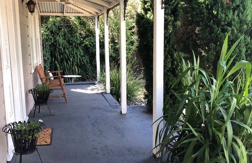 Invermay Cottage | Cottage en cristal SLEEPs 9 + lit bébé. Launceston WI-FI.