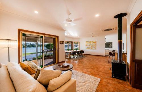 Yamba Maison | Crystal Palms - LJHooker Yamba