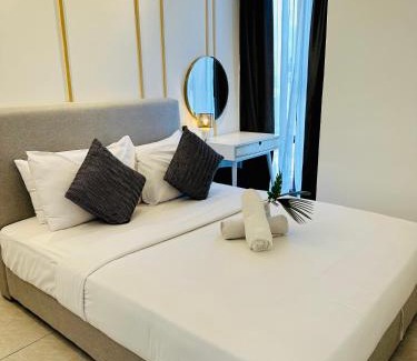 Golden Triangle Appartement | Crystal Suites At Axon Residence