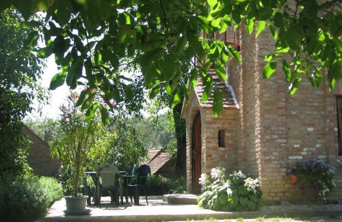 Velemer Maison | Cserépmadár szállás és Csinyálóház