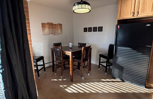 University Park Copropriété | Trifecta Perfecta! CSU / Old Town à quelques pas. Deuxième unité disponible dans le hall.