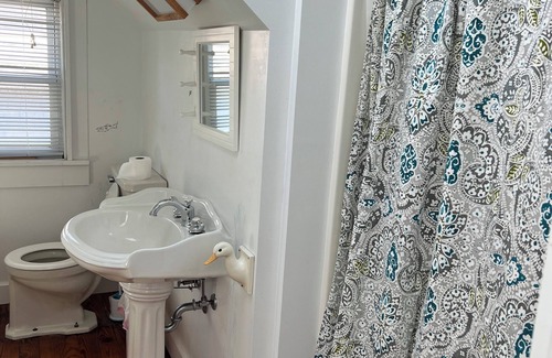 Pine Orchard Maison | CT Waterfront beach house! Family-sized with all the amenities.