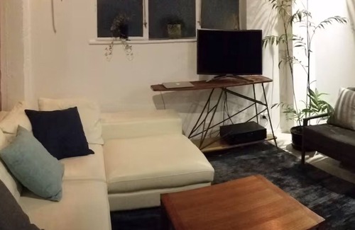 Te Aro Appartement | Cuba Mall Apartment. Perfect short term stay/accommodation.