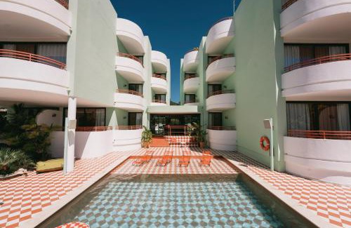 Sant Antoni de Portmany Hôtel | Cubanito Ibiza