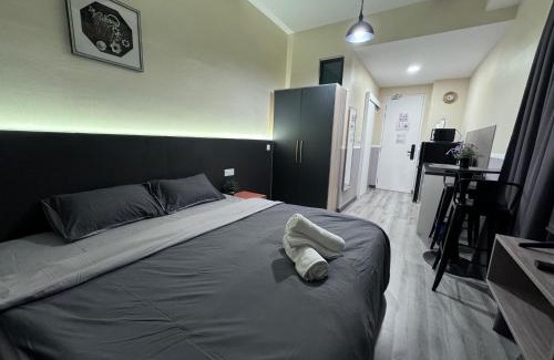 Kampung Pantai Dalam Appartement | Cubic Botanical Suite Mid Valley by HomeTaric