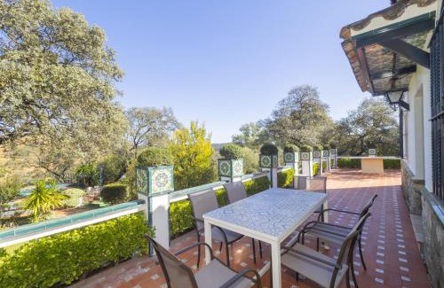 Guillena Maison | Cubo's Quinta de los Cisnes & minigolf included