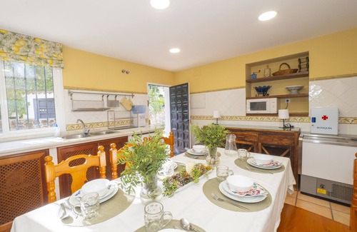 Guillena Cottage | Cubo's Quinta de los Cisnes & minigolf included / piscine privée / wifi gratuit / détente