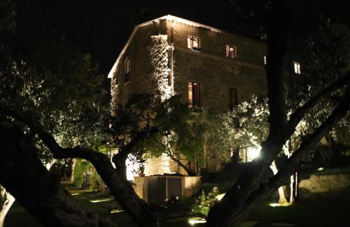 Castel d'Arno Maison | Cucina condivisione e natura - il rifugio perfetto per gruppi fino 31 - Assisi Perugia