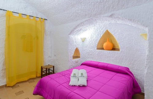 Fonelas Station Balnéaire | Cuevas La Chumbera - Casa La Higuera 4pax Fonelas by Ruralidays