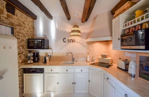 Saint-Medard-d'Excideuil Cottage | Ferme avec piscine privée chauffée