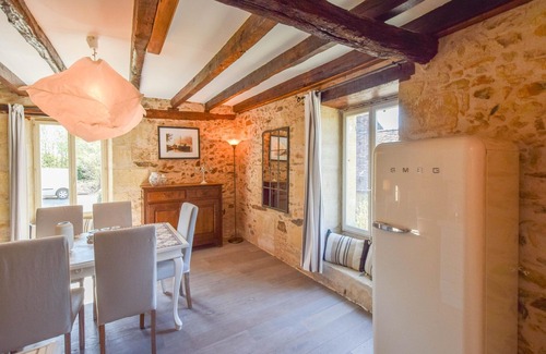 Saint-Medard-d'Excideuil Cottage | Ferme avec piscine privée chauffée