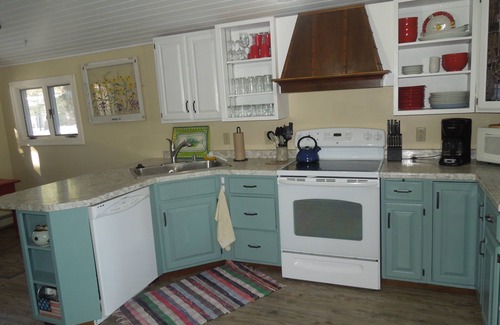 Waupaca Cottage | Cumley's Journeys End sur le magnifique lac McCrossen