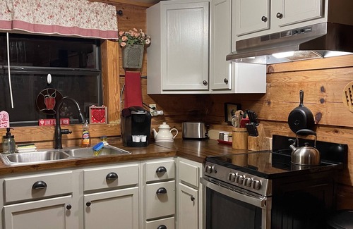 Tellico Plains Cabine | Nouvelle liste! Cupid’s Cove Cabin TN romantique Hideaway Mountain dans les bois