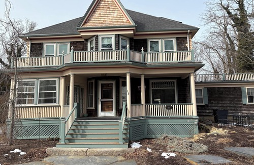 West Falmouth Maison | Curated Spaces for Celebrating Family, Team Building...Just Escaping