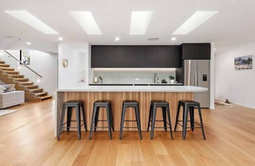 Currumbin Waters Maison | Currumbin Family-Friendly Oasis with Pool and Spa