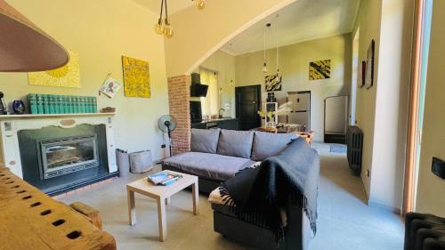 Malnate Appartement | Curt da Beta - Casa vacanze con giardino, in Corte del XVIII secolo
