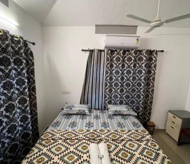 Lakkidi Maison | Curved Comforts