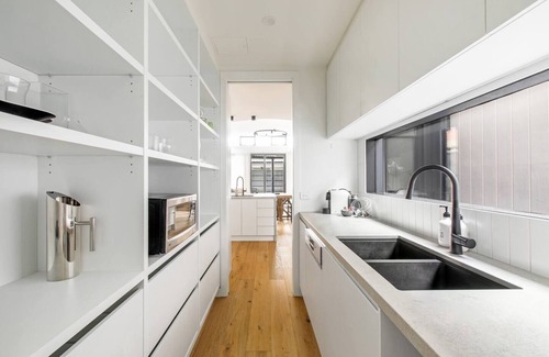 Moonee Ponds Maison | Custom built Designer Indoor Outdoor Urban Oasis
