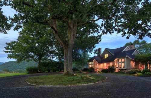 Millboro Springs Maison | Maison sur mesure sur une ferme de 165 acres avec accès privé à la rivière Cowpasture