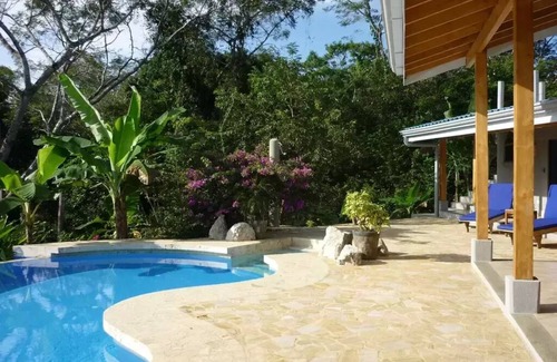 Montezuma Maison | Eco Home personnalisé, privé, piscine, vue sur la canopée. À partir de 149 $ par nuit