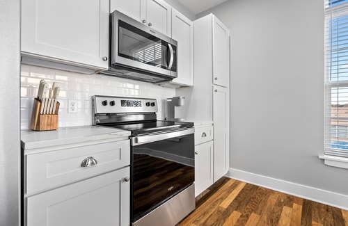 Auburn Appartement | Custom Suite over Target - Downtown AU 209