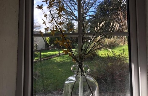 Woodenbridge Cottage | Cute and Cosy 3 Bedroom Stone Cottage in Co Wicklow