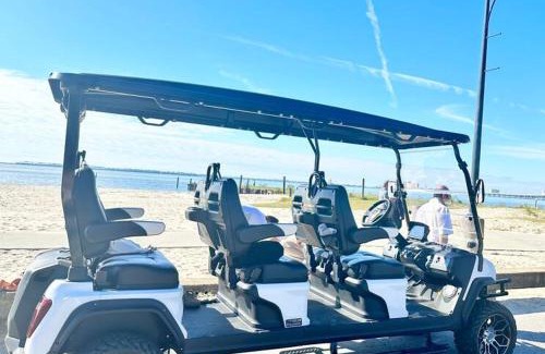 Ocean Springs Maison | Cute and Cozy Comfy Birds Junior Cottage - 1 mile to Dwntn Ocean Springs, near Beach with Golf Cart