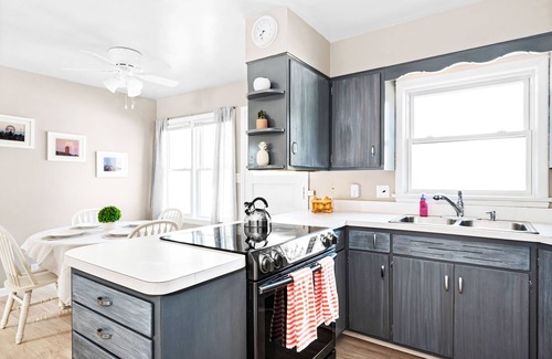 Adolph Maison | Cute and Cozy Hermantown Home!