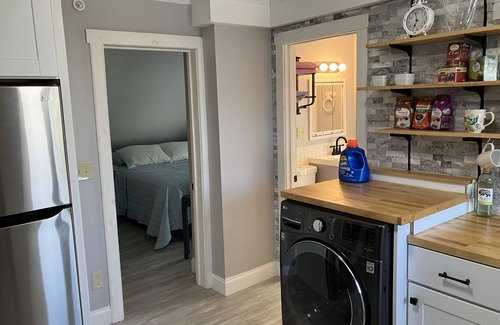 Dover Appartement | Cute Apt w/ Parking & W/D!