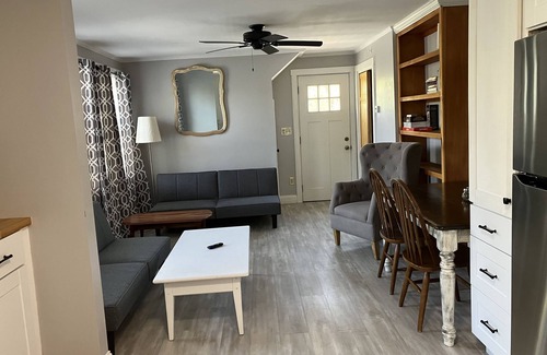 Dover Appartement | Cute Apt w/ Parking & W/D!