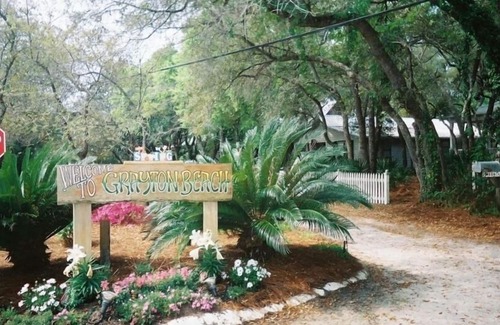 Grayton Beach Maison | Mignon comme une "oreille d'insectes" à Grayton Beach - Wifi 2-King Bed 2-Bath