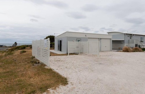 Lulworth Appartement | Cute as a button and on the beach