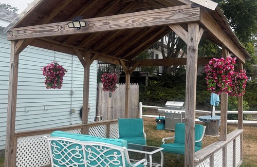 Buzzards Bay Hôtel | Cute, Clean and Friendly Motel in Buzzards Bay, 2 beds, walk to Cape Cod Canal