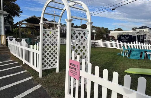 Buzzards Bay Hôtel | Cute, Clean and Friendly Motel in Buzzards Bay, 2 beds, walk to Cape Cod Canal