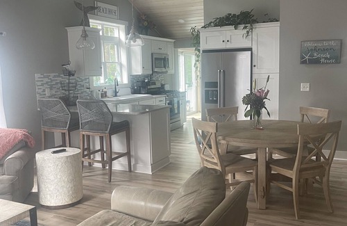 York Beach Maison | Cute cottage close to short sands beach