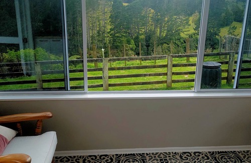 Pyes Pa Cottage | Cute cottage in quiet country setting