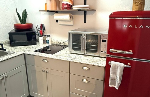 North Mountain Appartement | CUTE DOG FRIENDLY STUDIO