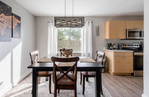 University Heights Appartement | Cute downtown home by Depot Park