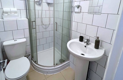 Hoe Street Appartement | Cute Garden Studio with private entrance, 5-min walk to tube (Victoria line)