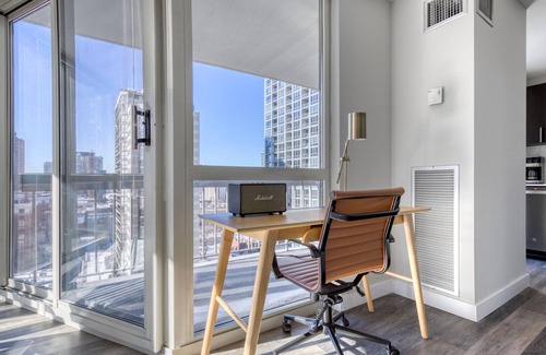 Rush and Division Appartement | Cute Gold Coast 2BR w/ Outdoor Terrace, nr Beach & L, by Blueground