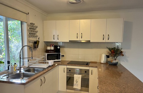 Buderim Cottage | Cute little cottage on the Sunshine Coast sleeps 4