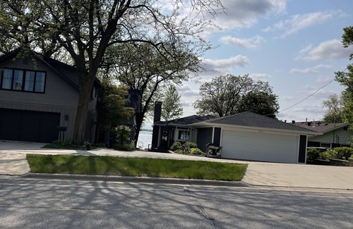 Clear Lake Cottage | Cute little cottage on South Shore just steps from city beach and downtown.