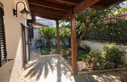 Municipio 5 Maison | Cute little Villa with private garden just few steps away by the sea.