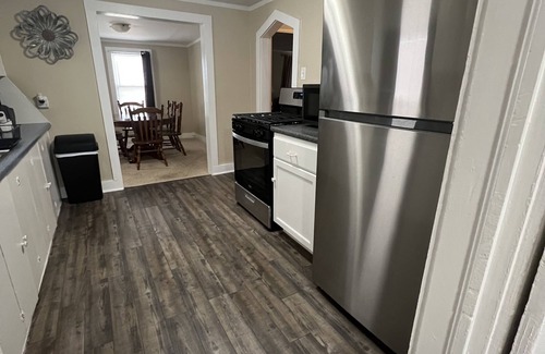 Ponca City Maison | CUTE, QUIET, & COZY Farmhouse - Minutes away from everything in Ponca City!