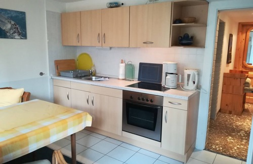 Warnemuende Appartement | Joli petit appartement avec terrasse à seulement 50 mètres de la plage - avec parking!