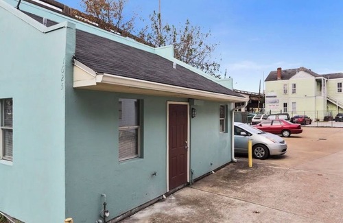 Treme Appartement | Cute Studio 10min to French Quarter, free gated parking.